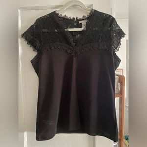 Black V-neck lace blouse